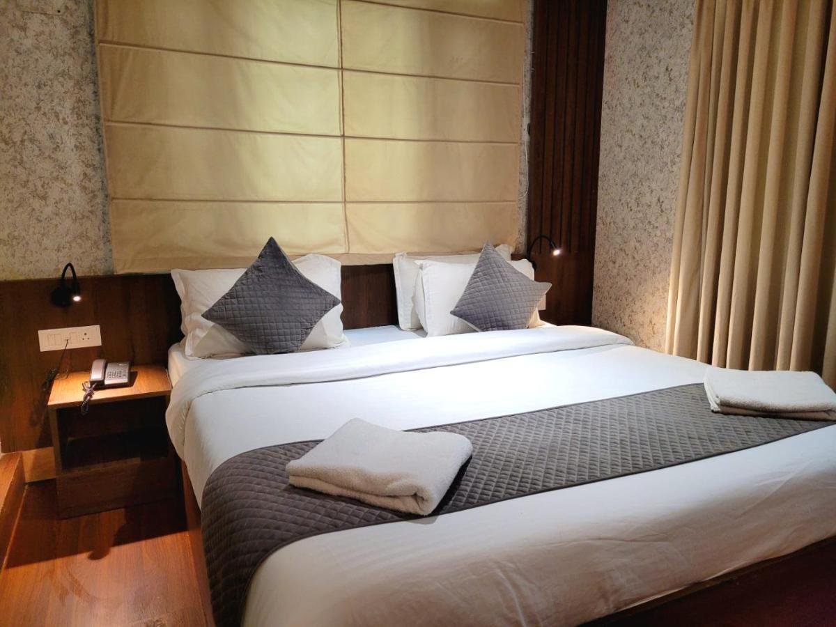 Hotel Green Rooms, Vintage Luxury Near Dal Lake Σριναγκάρ Εξωτερικό φωτογραφία