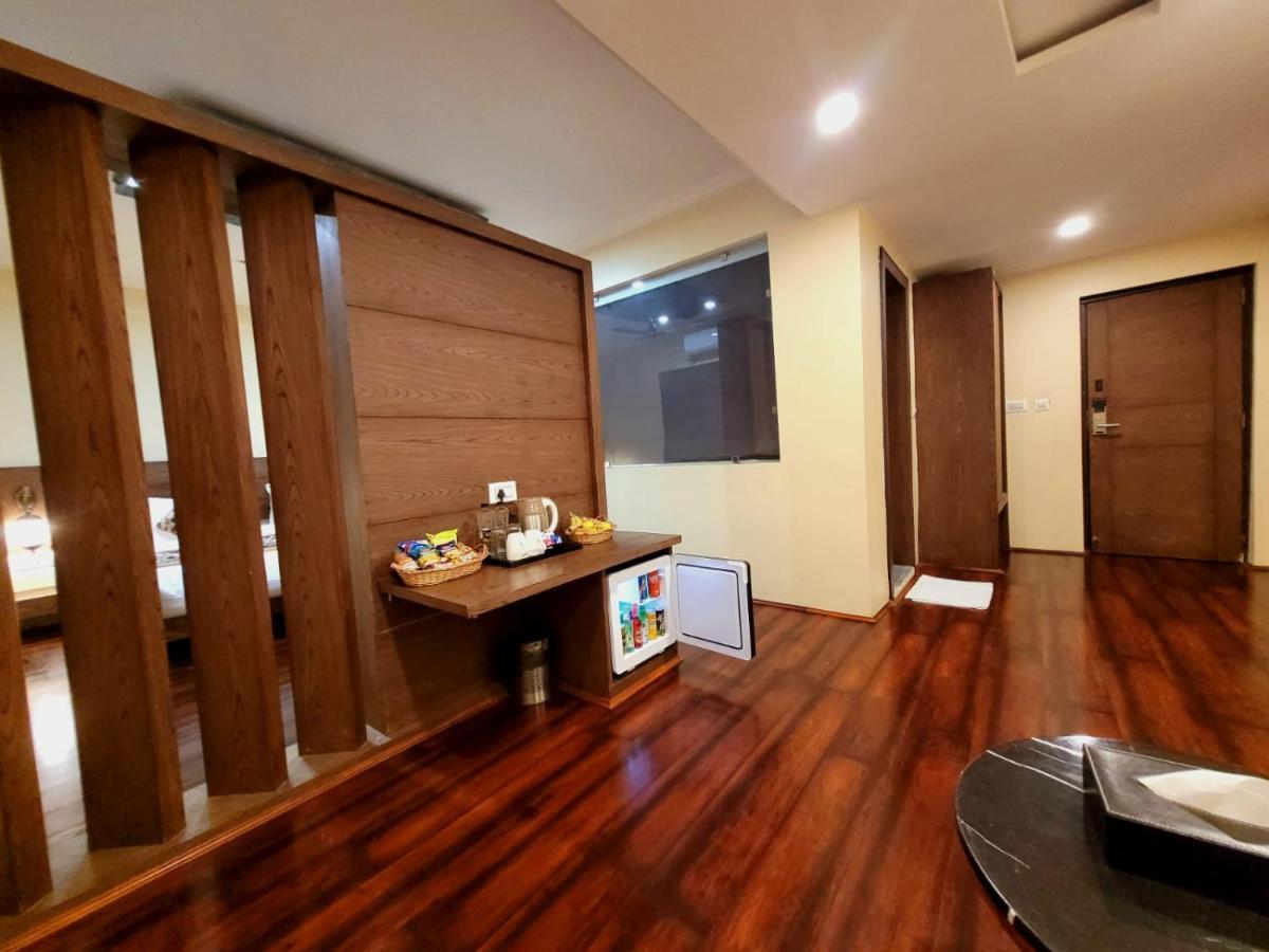 Hotel Green Rooms, Vintage Luxury Near Dal Lake Σριναγκάρ Εξωτερικό φωτογραφία