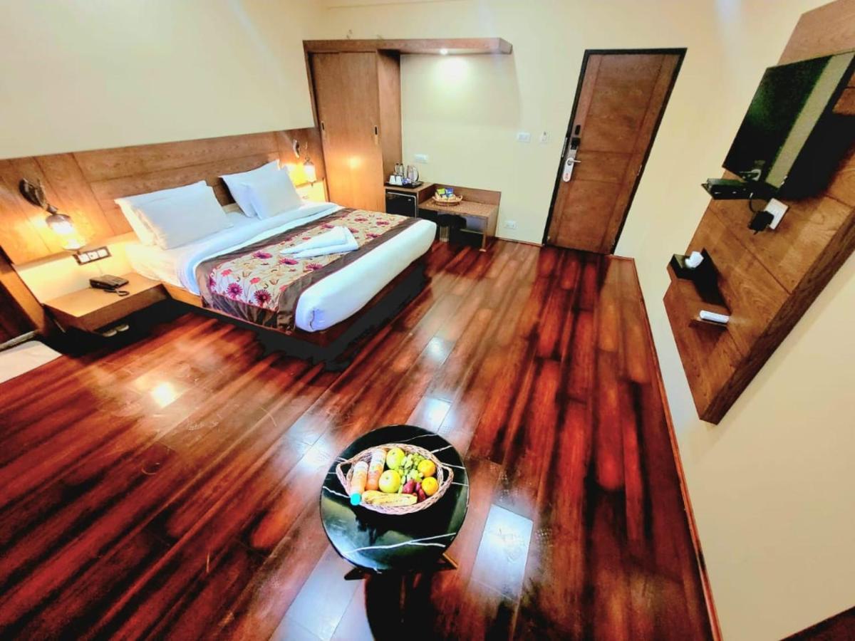 Hotel Green Rooms, Vintage Luxury Near Dal Lake Σριναγκάρ Εξωτερικό φωτογραφία