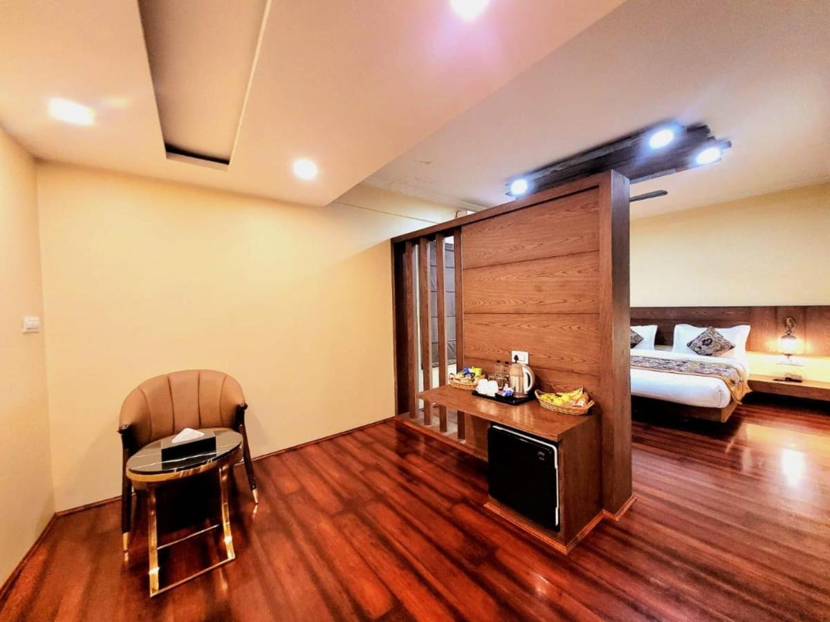 Hotel Green Rooms, Vintage Luxury Near Dal Lake Σριναγκάρ Εξωτερικό φωτογραφία